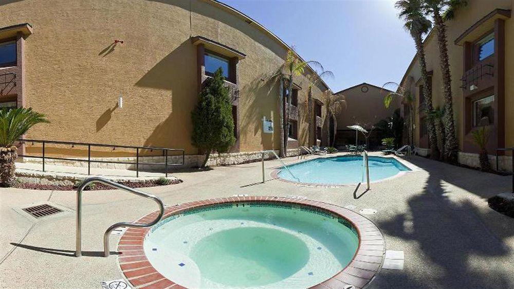 Country Inn & Suites By Radisson, Lackland Afb San Antonio , Tx Dış mekan fotoğraf
