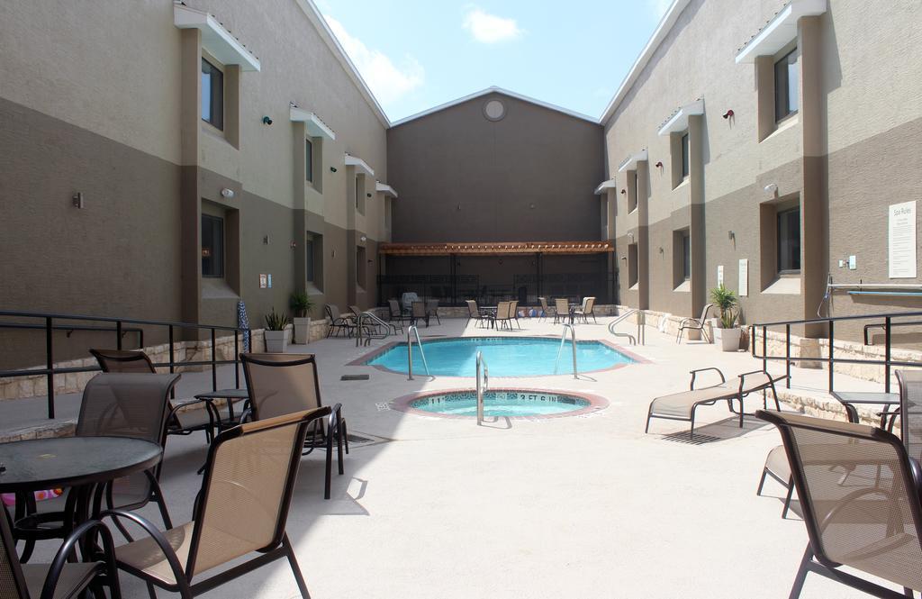 Country Inn & Suites By Radisson, Lackland Afb San Antonio , Tx Dış mekan fotoğraf